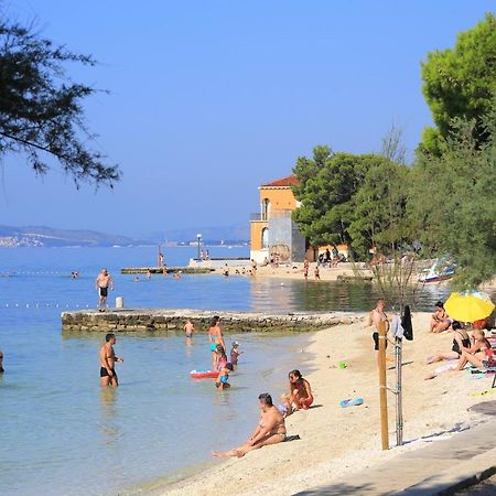 Apartments With A Parking Space Kastel Kambelovac, Kastela - 21645 Esterno foto